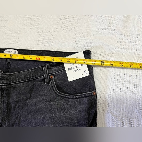 - High rise 90s Relaxed jeans - Picture 5 of 10